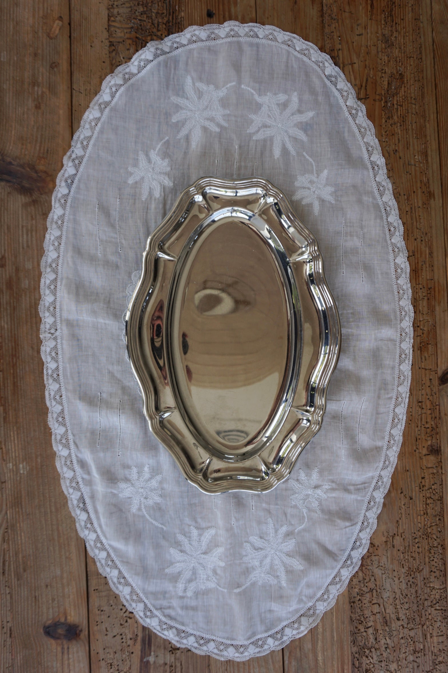 Stainless Steel Scalloped Serving Platters