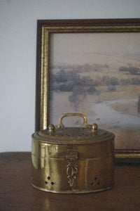 Vintage "Clover" Cricket Box