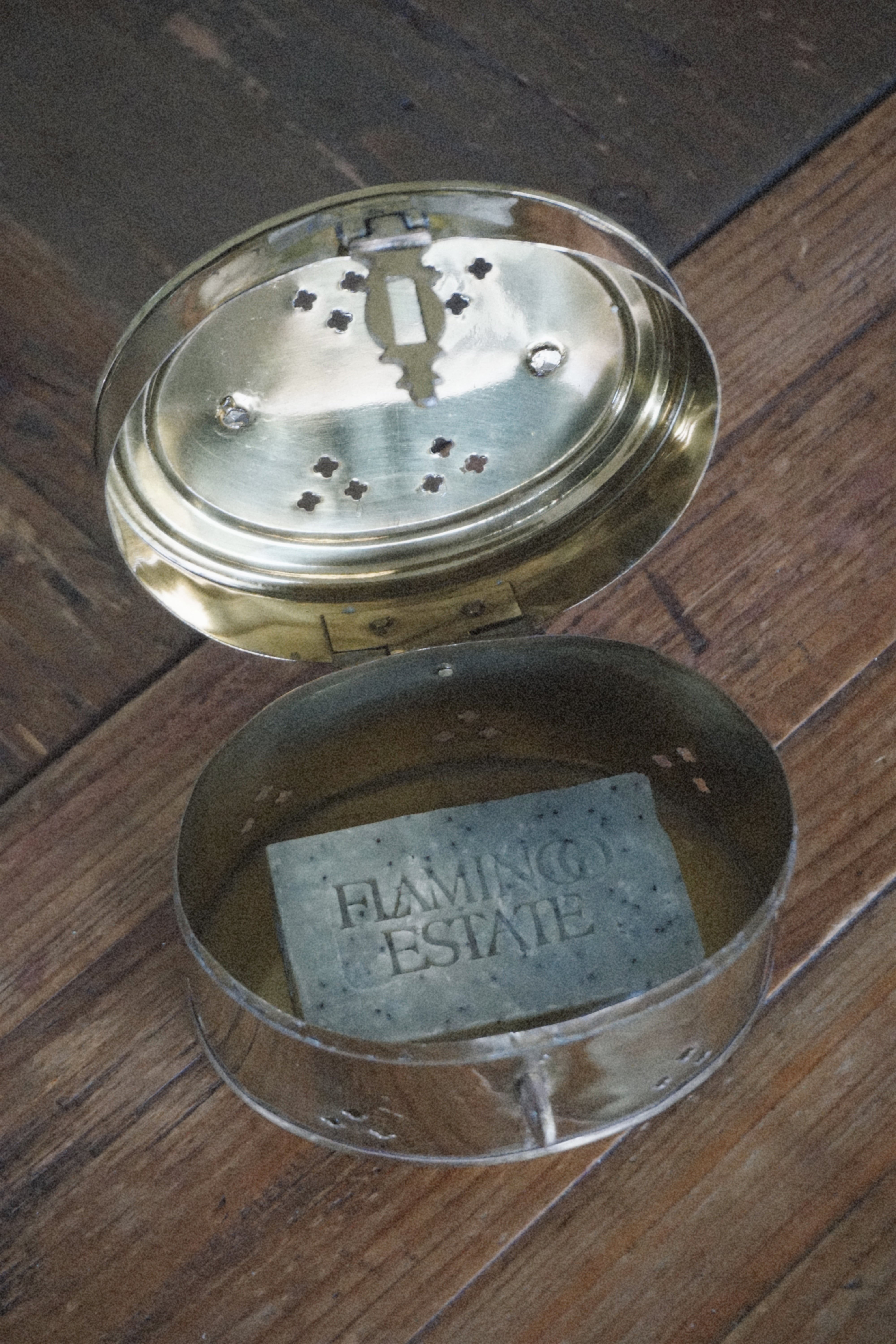 Vintage "Clover" Cricket Box
